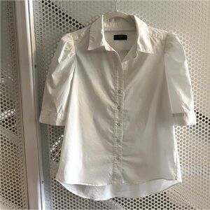 Tahari Puffed Sleeve Size Medium Button down Collared Shirt White Cotton Blend